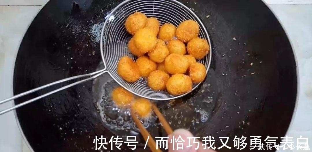 鸡米花|半个南瓜, 一斤面粉, 筷子一搅, 做出来比鸡米花都好吃, 越吃越香