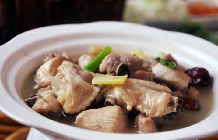 牛奶|胆固醇高的人，猪蹄、鸡蛋和牛奶，你可以吃哪一个？