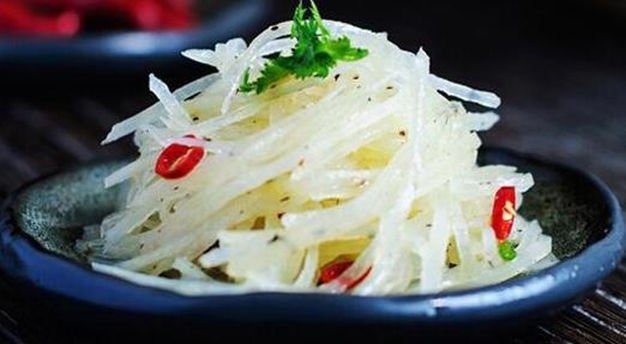 美食优选:红烧猪蹄,玉米烙,胡椒土豆丝,剁椒蒸鸡翅的做法