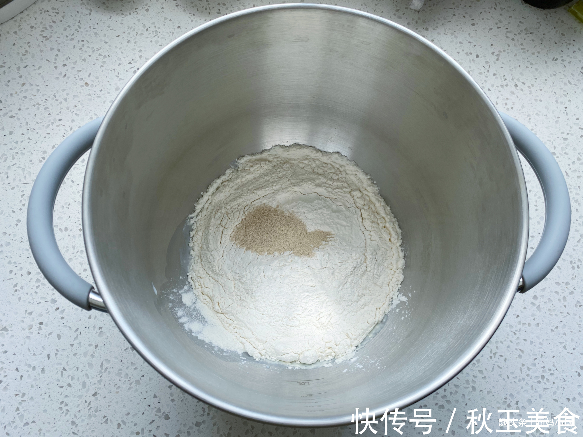 发酵|小面包按这个配方做,松软拉丝又美味,零难度新手一次成功