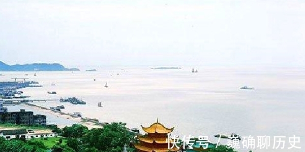 汉江临泛！孟浩然写“水”奔放雄伟，王维写“水”壮丽磅礴，谁的气势更足？