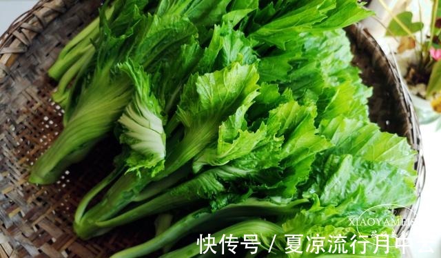 冬天，这蔬菜要多吃，营养价值高，腌一腌比肉还好吃，爽脆又酸香！
