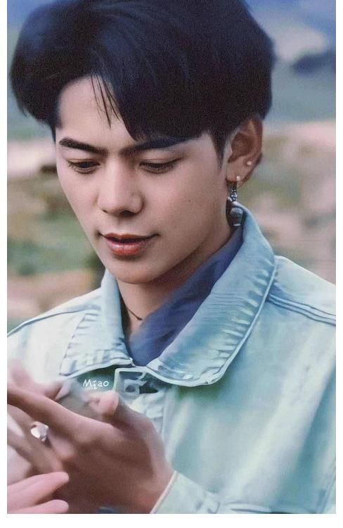 路透|《中餐廳》5路透，丁真和姚安娜一起逛超市，二公主超照顧弟弟！