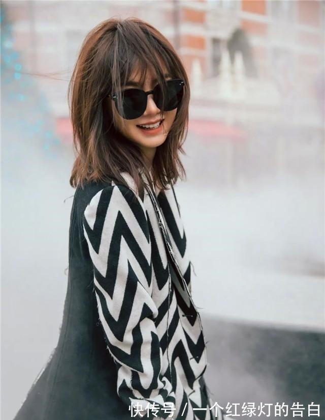 女性 40+的女性适合留什么发型推荐这4款发型,优雅又显气质!