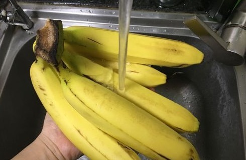 香蕉吃不完“腐烂”了,教你一几个小妙招,放一周也不会变坏!
