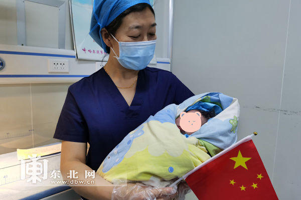 天佑中华|哈尔滨市红十字中心医院“国庆宝宝”来啦