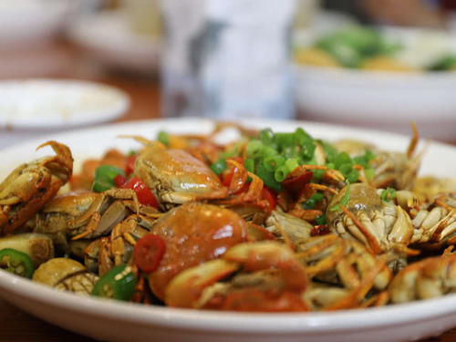 山涧溪流中才有,雨后一抓一大桶,一咬全是壳,却有很多人爱吃