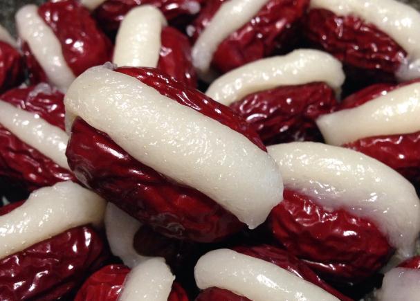 四红汤|冬天又冷又干，女人记得多吃这4种食物，越吃气色越好，显年轻