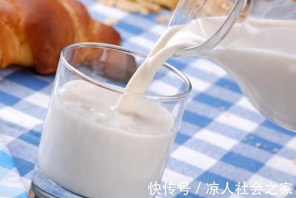 营养师|家里老年人经常失眠?营养师:这5种食物营养健康,可缓解失眠