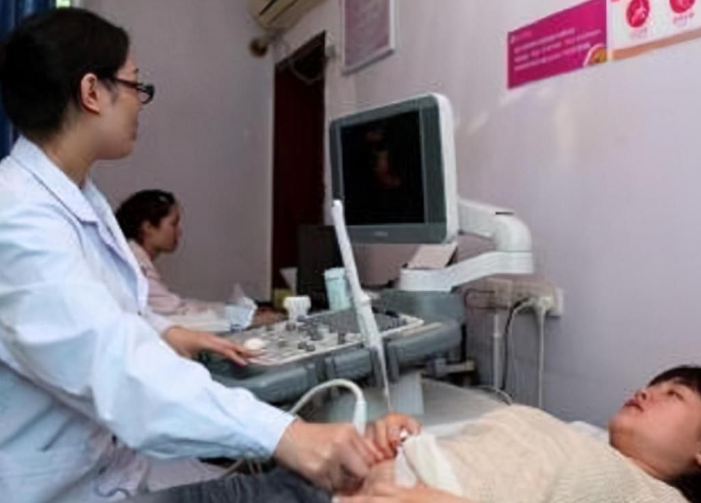 产检|孕妈十次产检,医生每次都说胎儿正常,娃出生后妈妈差点哭瞎双眼