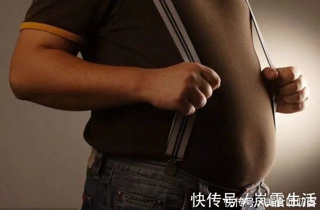华花苗|男性开始衰老,身体会有3个地方“变大”,希望你一个也没有