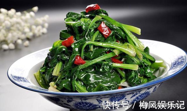 春天买菠菜，注意区分“红根”和“白根”，营养差别大，别买错了