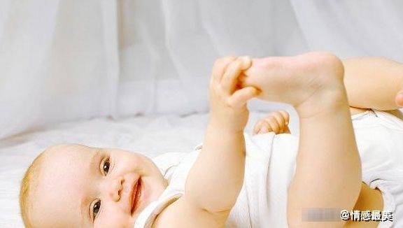 宝妈|宝宝睡觉时若有这些小动作，或暗示大脑发育好，占1个已很幸运
