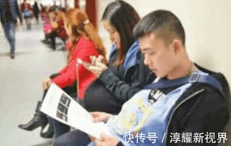 丈夫|女子第一次怀孕，产检时医生认为是二胎，得知原因后丈夫乐了