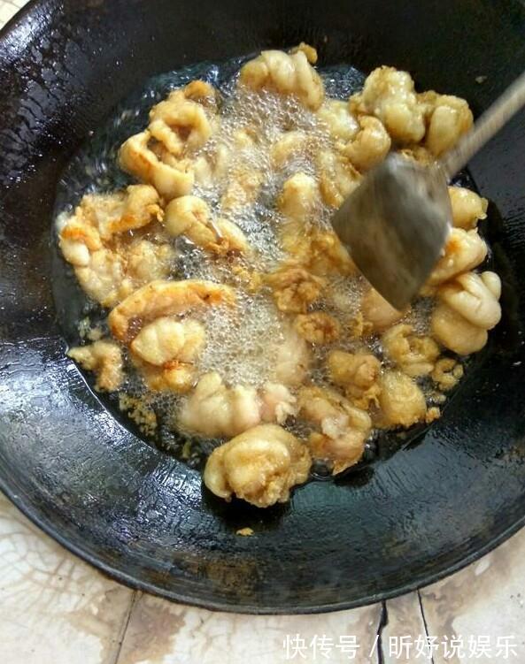 城里人|农村人经常吃的这种油,城里人很少吃,炒菜真的香