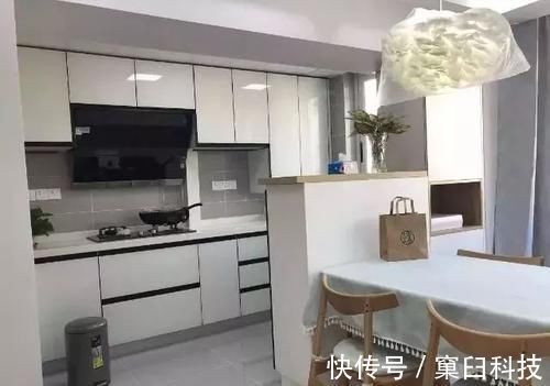 实用|老公不听劝非要在门口砌半堵墙，装好后发现太实用了，晒晒！