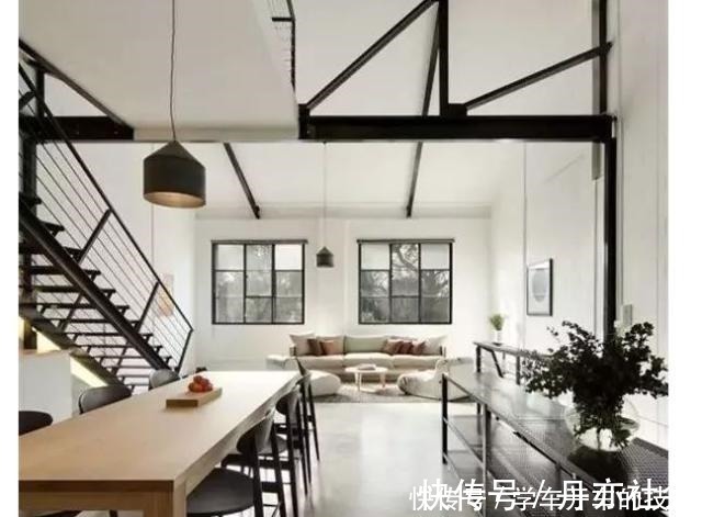 乐意|地面不要铺瓷砖和木地板了，聪明人更乐意装这种代替，省钱还实用！