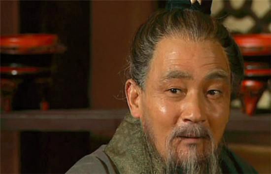  嘲笑|赤壁之战后，孙权嘲笑张昭20年，若听张昭的，天下早70年就统一了！