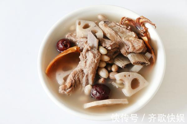补肾|莲藕有2种养生吃法,赛过喝参汤!补肾养血健脾胃,汤浓鲜甜美味