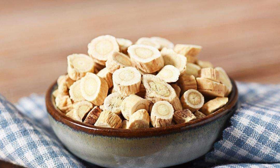 肝毒|黄芪和它是“天生一对”,搭配饮用,补气养血、排出肝毒