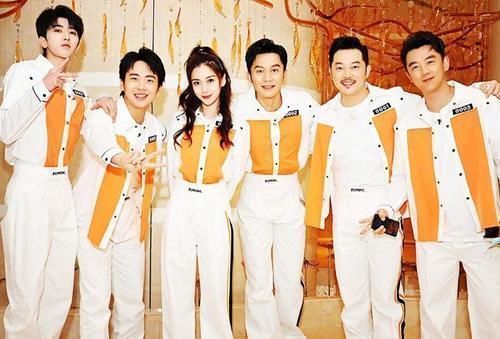 成员|沈腾质问三位老成员为什么不退出跑男,李晨baby沉默,郑恺6字道出原因