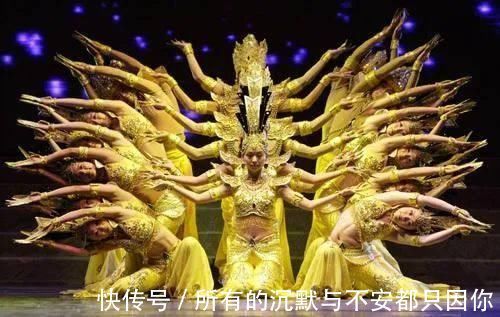 趙麗蓉|費(fèi)翔的歌、趙本山的小品,回頭看春晚這幾個(gè)絕佳節(jié)目,哪個(gè)你最愛(ài)