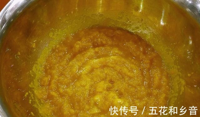 南瓜糊|外表金黄酥脆的糖心南瓜饼，软糯美味，是你不会后悔的选择！