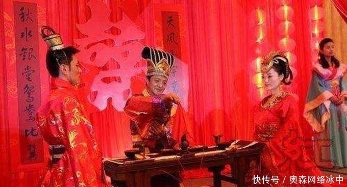 洞房|皇帝大婚后,洞房当晚都要做什么?溥仪在自传中,对此进行了解答