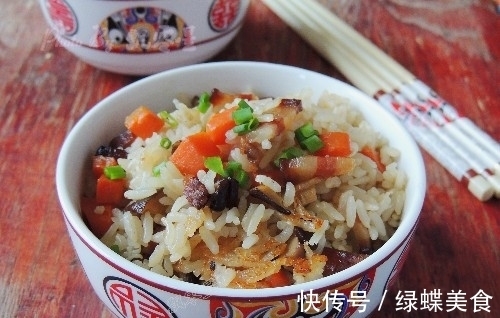 懒人|夏天的懒人焖饭,饭菜一锅出,有肉有菜营养均衡,比外卖还省时