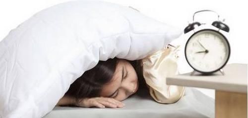 营养神经|失眠是“万病之源”,每天开水加点它,助眠排毒,第二天精神好