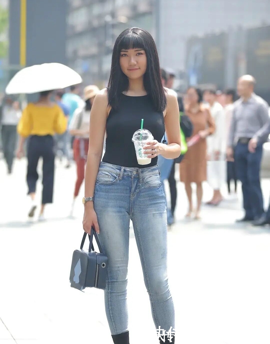穿搭 牛仔裤别乱穿,这样搭时髦又显瘦,才是牛仔裤的正确打开方式
