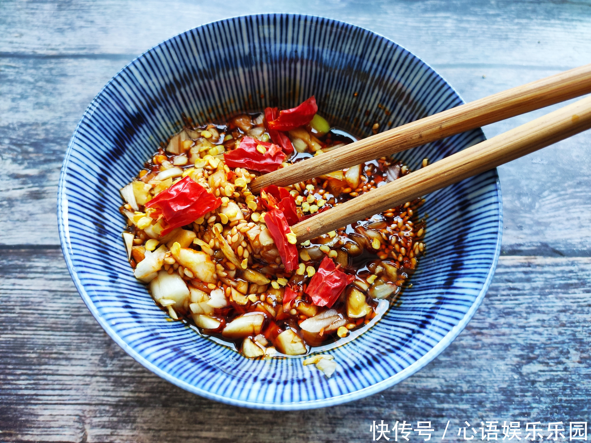 鸡腿这做法年夜饭少不了，不红烧不油腻，鲜香嫩滑，家人赞不绝口