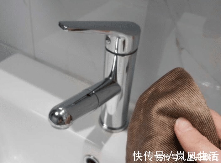 玻璃胶|卫生间里这4样东西,哪怕多花钱也要安排上,用过才知有多实用!