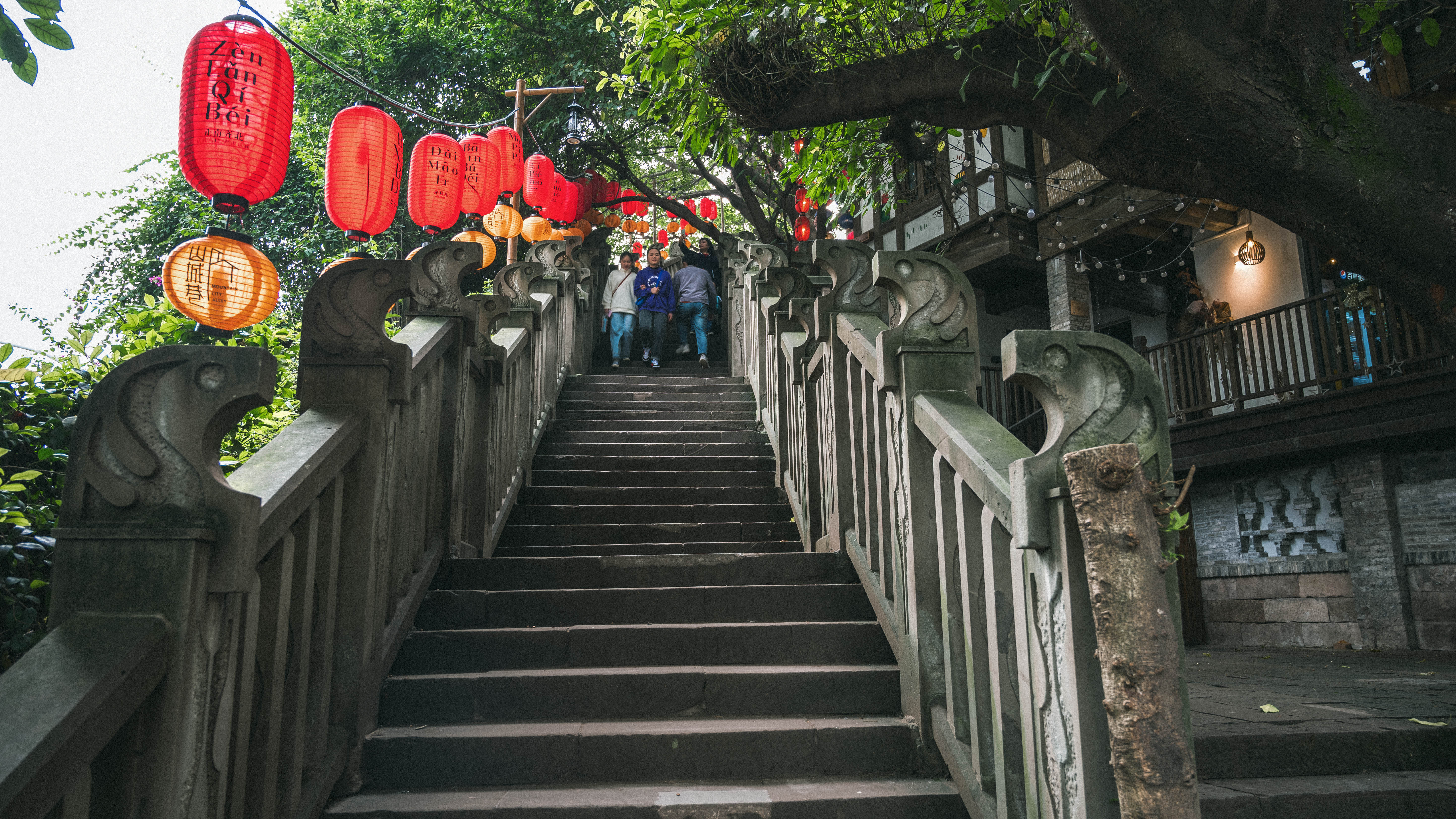  山城|自驾长安欧尚X7游走在秋日的重庆 体验山城的烟火气息