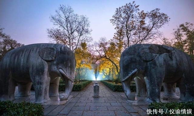 马列|古代帝陵前面为什么要放置石人石马列两边呢?