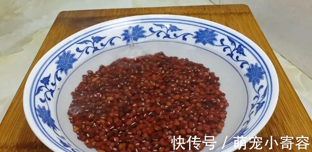 红豆糯米糕|糯米粉这样做才简单，加半斤红豆，软糯又香甜，学会都能开店了