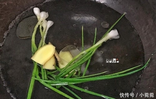 水灼大虾你做对了吗，看似简单的菜，原来也是有讲究的