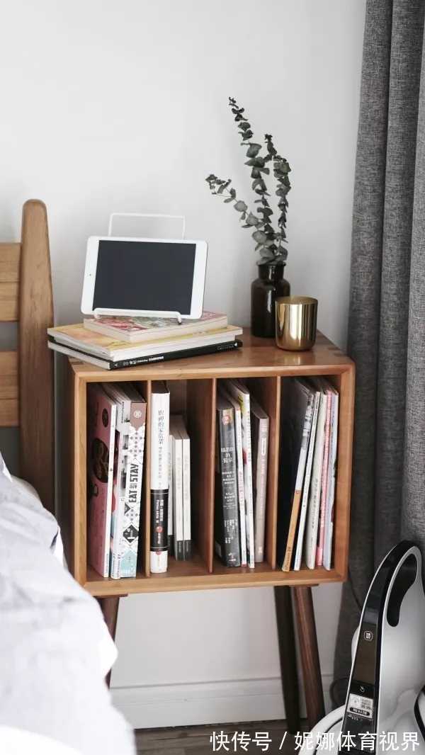 床头柜|卧室放床头柜太土了,现在床边流行这8种设计,实用又美观