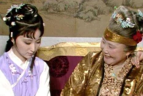 宝玉@贾母临死前为何大喊黛玉?这三大原因让人泪目