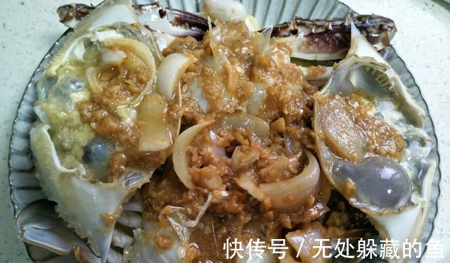 家常粉丝梭子蟹，加上蒜泥味道更好，原汁原味的鲜美！