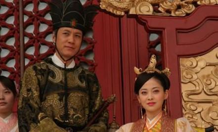 华盖星&俗语:女带咸池,门外养汉;男带华盖,富贵不愁,“咸池”是啥