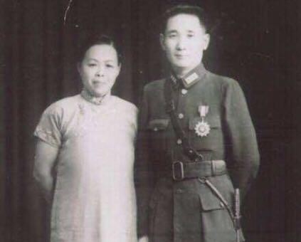 道德|在多情的民国,此大将坚守住了情感的道德底线,一生只有一个妻子