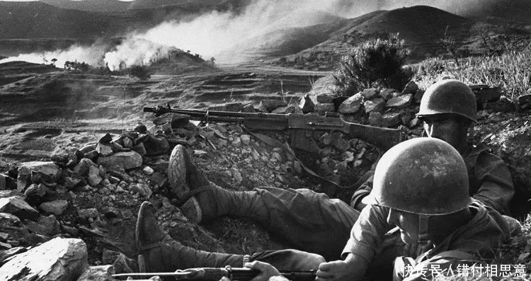 部队|2万志愿军血战8万美军,仅仅伤亡500人,秘诀是人手一把小铁锹