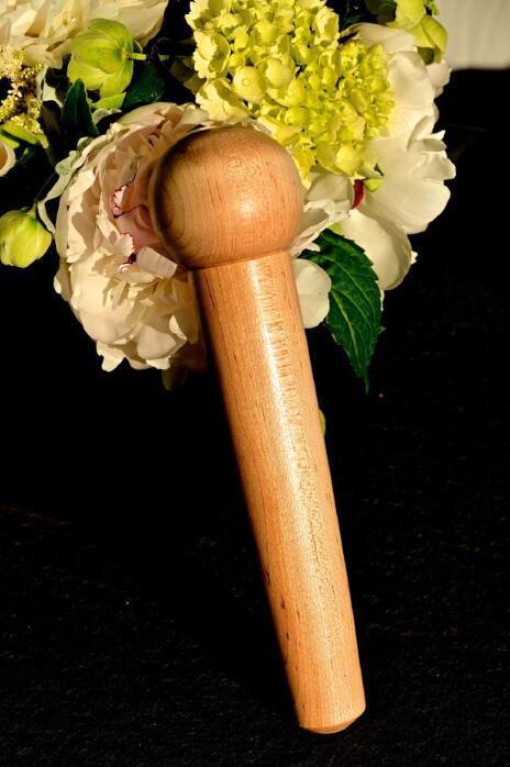 潘石屹手艺扑街何炅的话筒VS张继科的球拍,网友评价天差地别