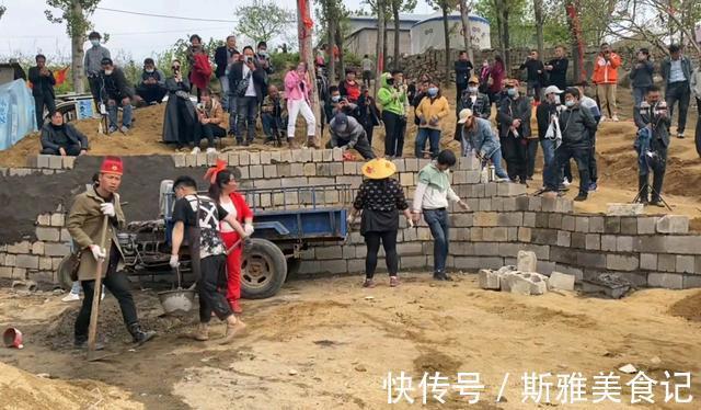 光明顶|拉面哥传奇（32）光明顶改造工程进度很快，人多力量大