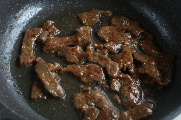 冬天,宁可不吃肉也要吃这素菜,便宜营养,才8毛钱一斤,要多吃