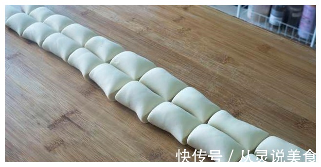 这才是包子的正确做法，配料步骤详细讲解，个个松软不塌陷，好吃