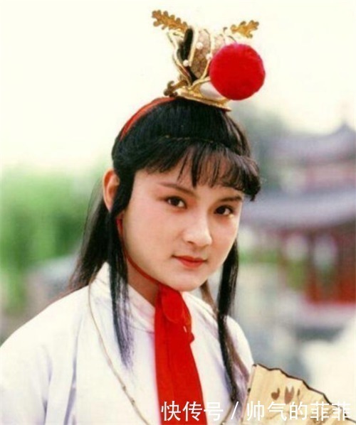 宝钗黛玉!宝玉被打后的众生相,宝钗黛玉真情流露,袭人最让人生厌