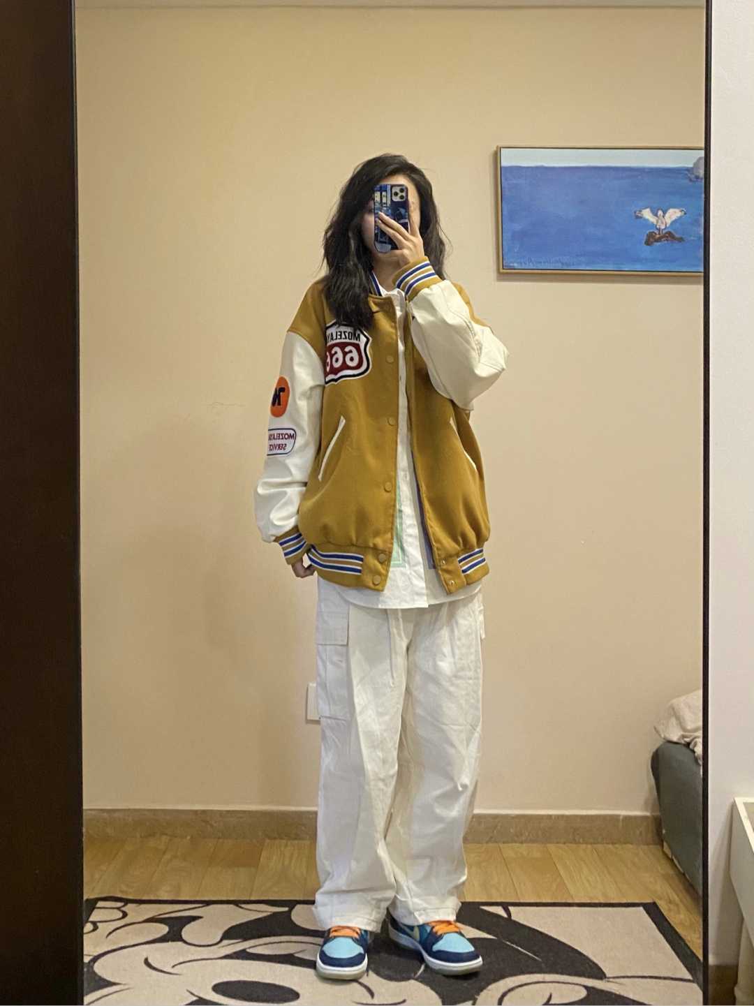 工装裤 冬天不要总穿黑裤子了,这些白色长裤清爽减龄又百搭,谁穿谁美