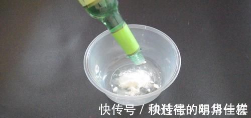 打包盒|塑料打包盒不要扔, 放在卫生间里有大用处, 能帮家里省下不少钱